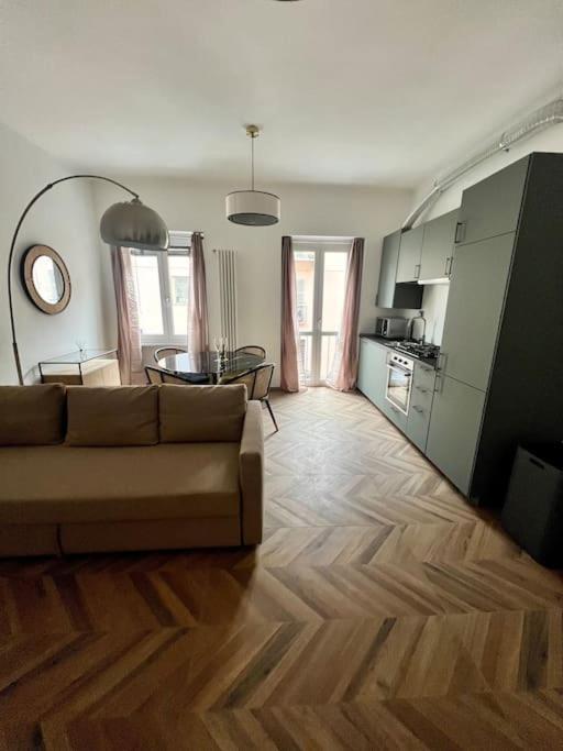Casa Sassari - Vicino Porta Susa F.S. Turyn Zewnętrze zdjęcie
